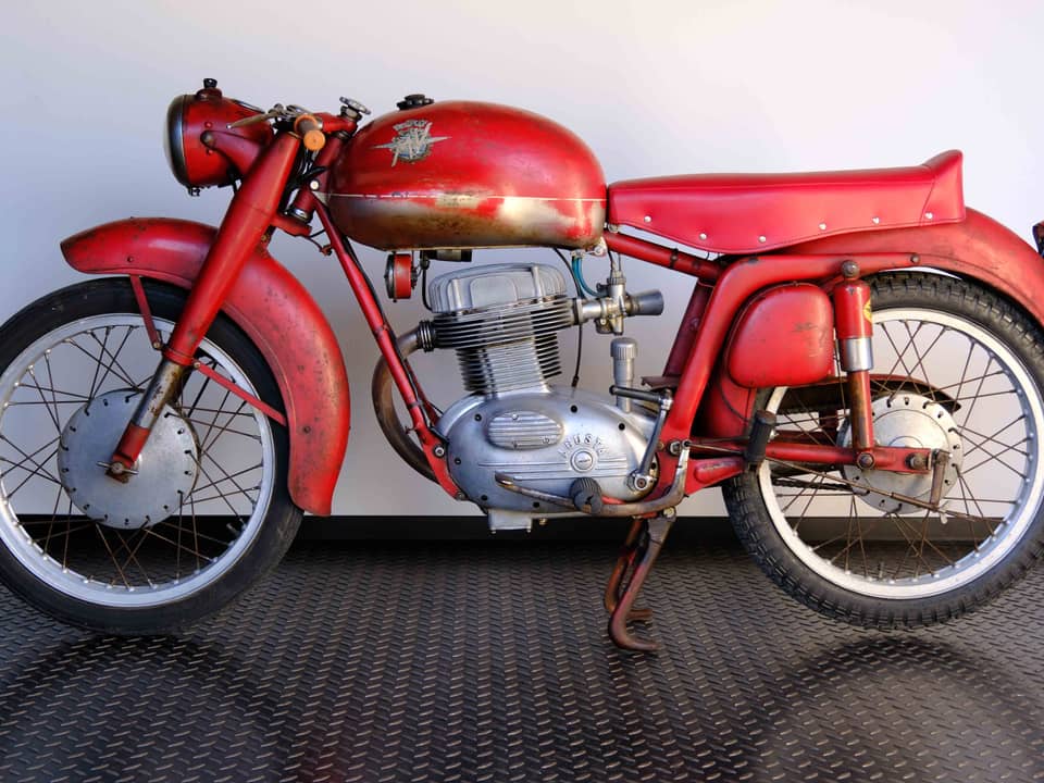 Image 37/83 of MV Agusta 175 CS Sport Disco Volante (1955)