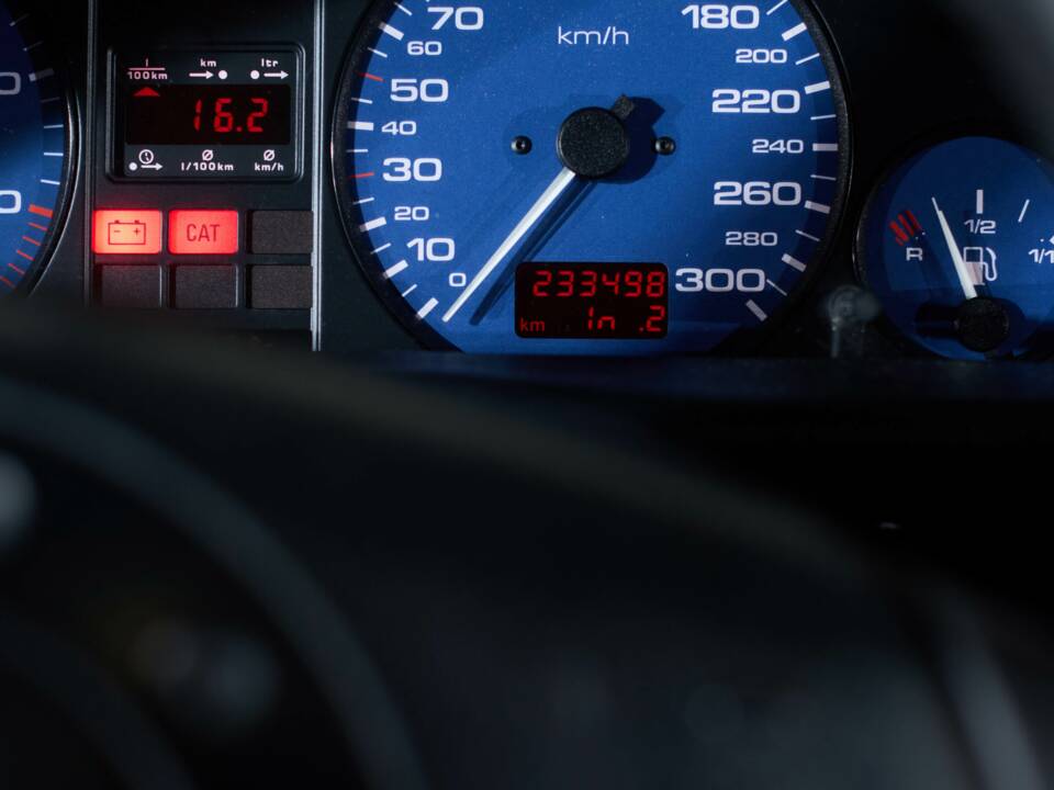 Image 49/113 of Audi S6 Plus Avant (1996)