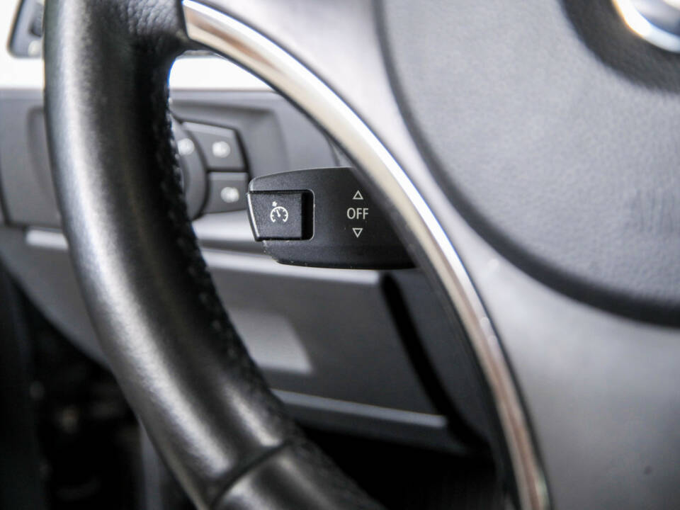 Imagen 36/50 de BMW 325i (2007)