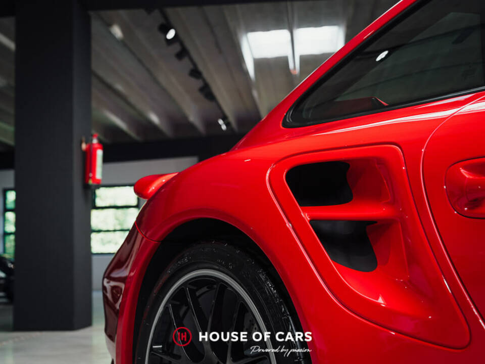 Image 14/24 of Porsche 911 Turbo (2012)