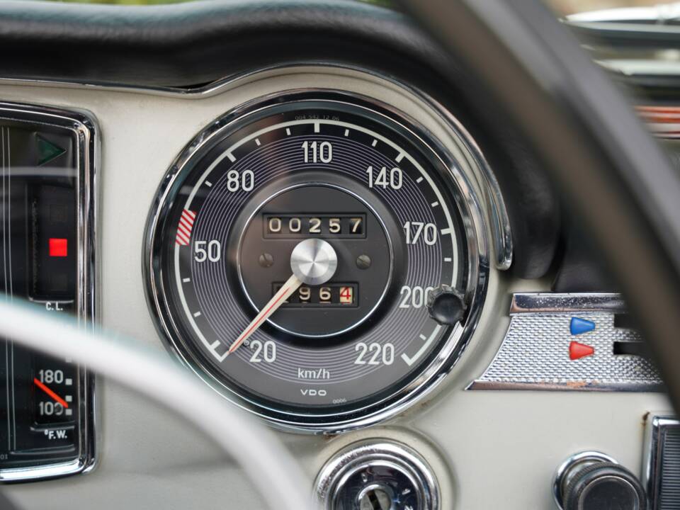 Imagen 22/50 de Mercedes-Benz 280 SL (1969)