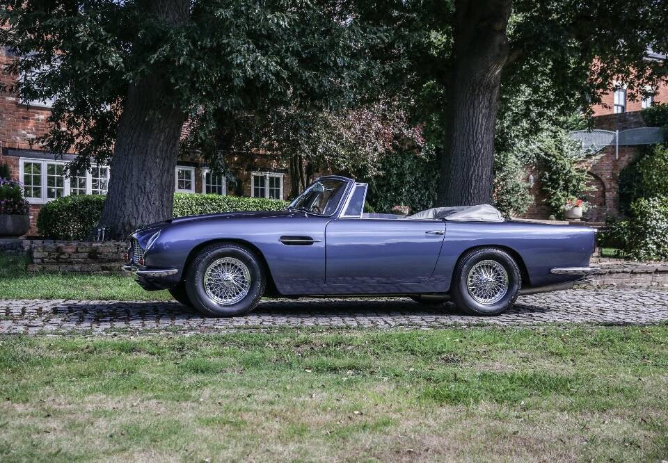 Image 30/30 de Aston Martin DB 6 Volante (1967)