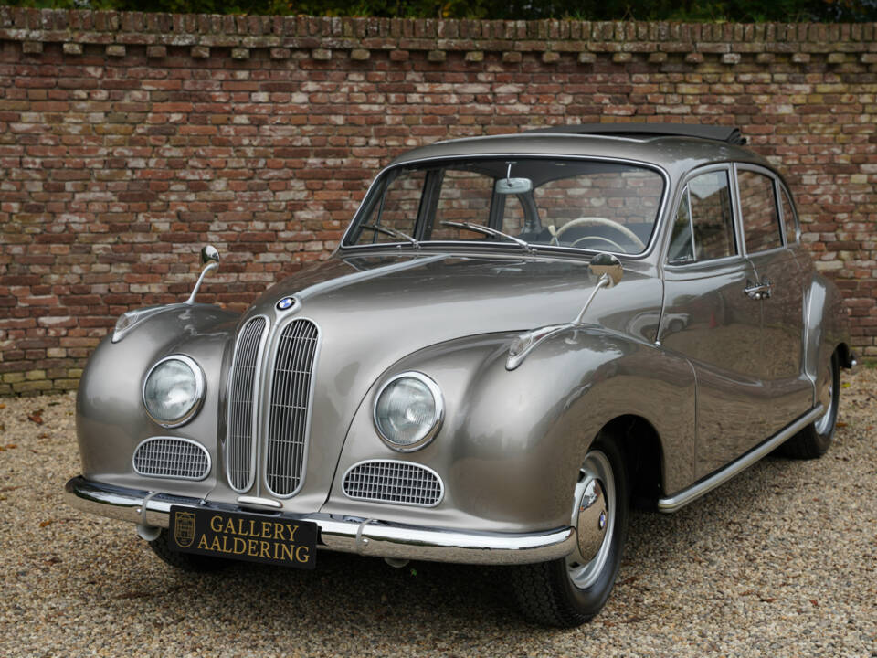 Immagine 26/50 di BMW 501 V8 (1965)