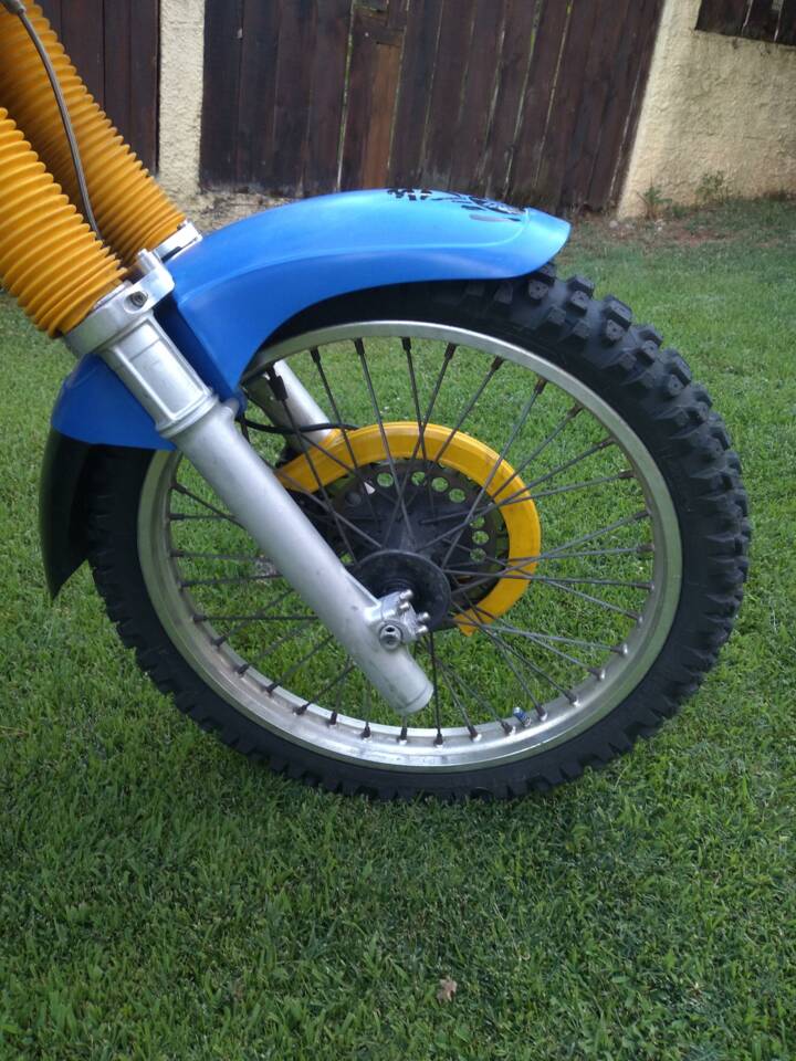 Bild 15/24 von Yamaha DUMMY (1988)