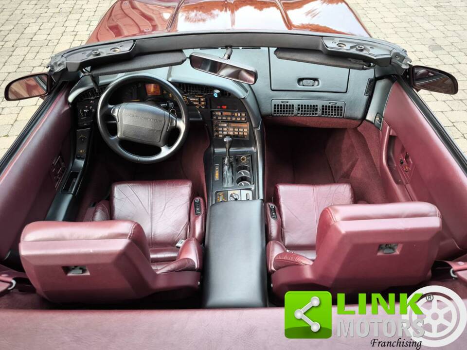 Image 7/10 of Chevrolet Corvette Convertible (1993)