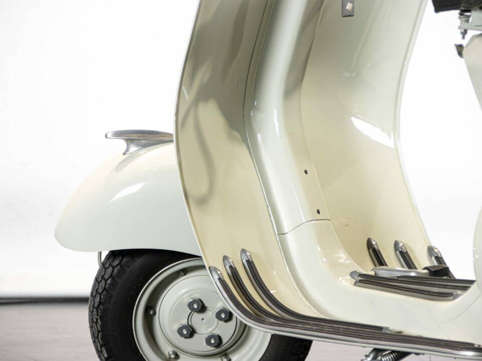 Afbeelding 9/50 van Piaggio Vespa 150 "Struzzo" VL (1956)