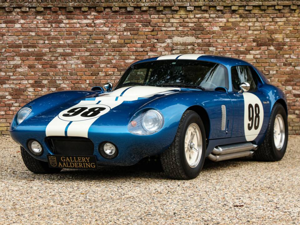 Afbeelding 1/50 van Shelby Daytona Cobra Coupe (1964)