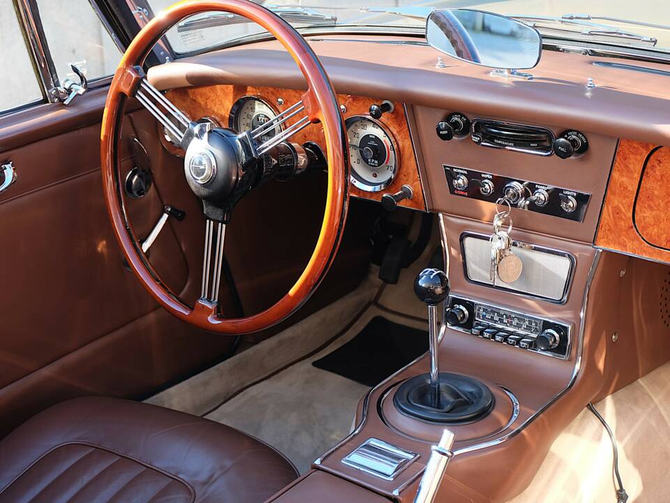 Image 22/68 of Austin-Healey 3000 Mk III (BJ8) (1965)