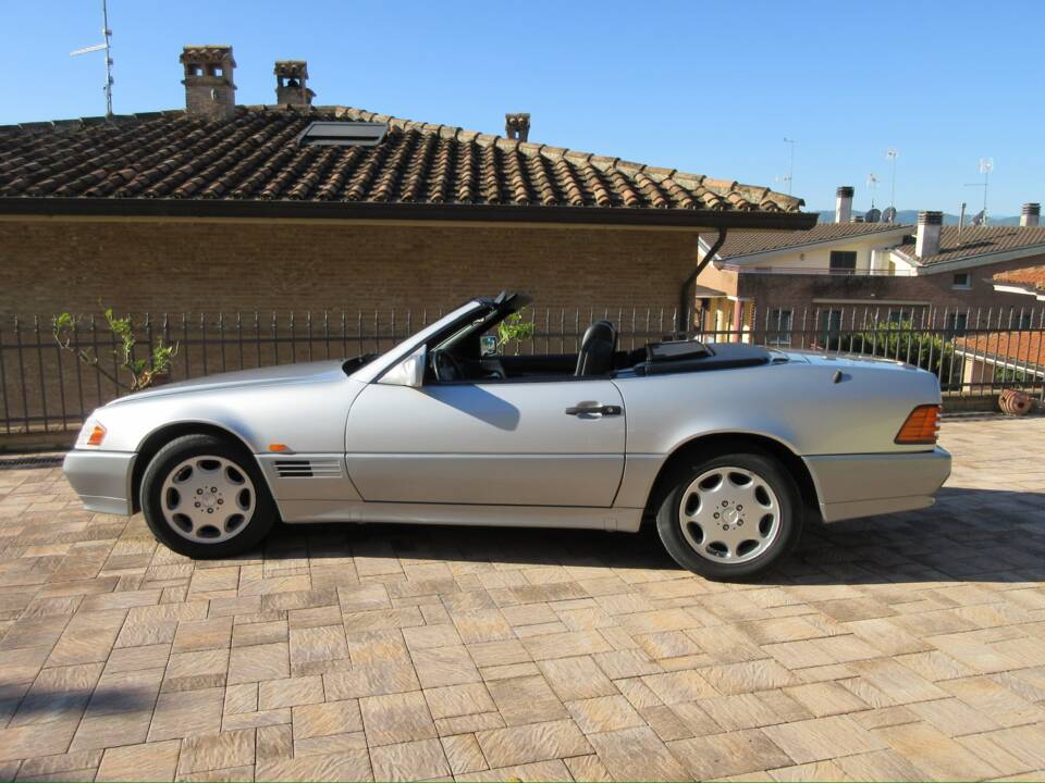 Image 7/39 of Mercedes-Benz SL 320 (1994)