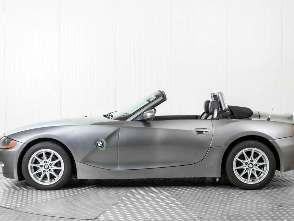 Bild 9/50 von BMW Z4 2.5i (2004)