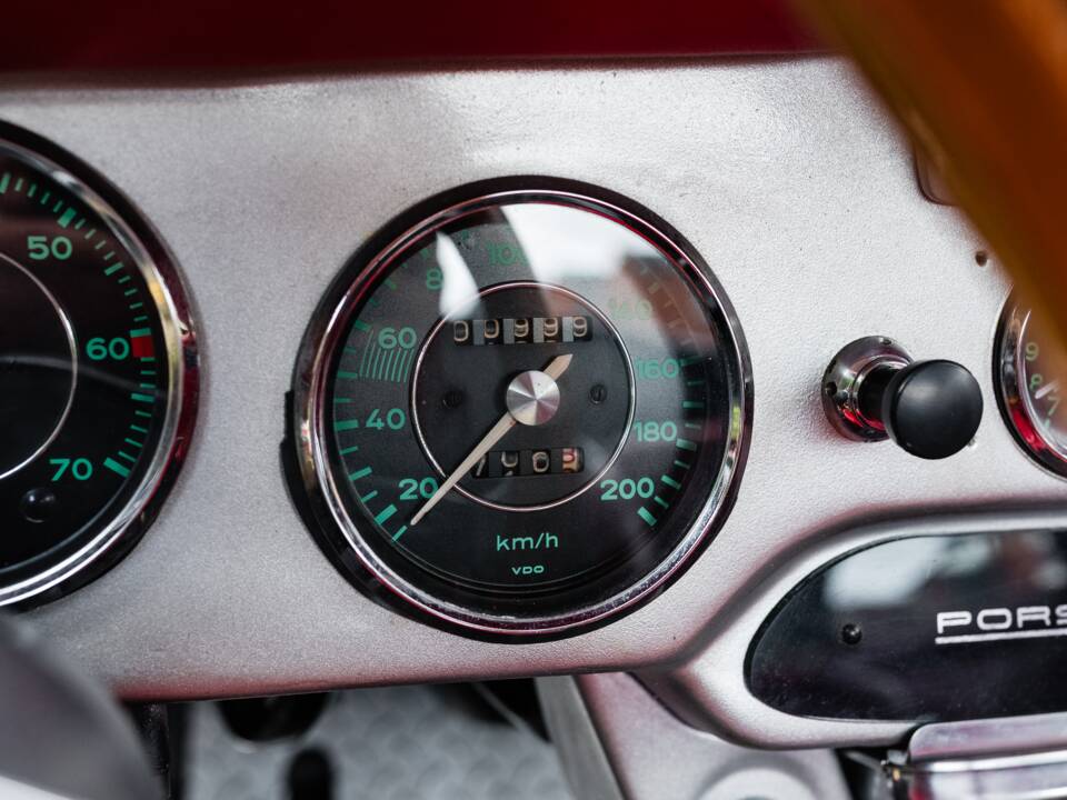 Image 31/48 of Porsche 356 C 1600 (1964)