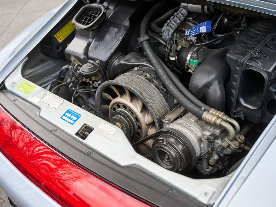 Bild 23/32 von Porsche 911 Carrera (1995)