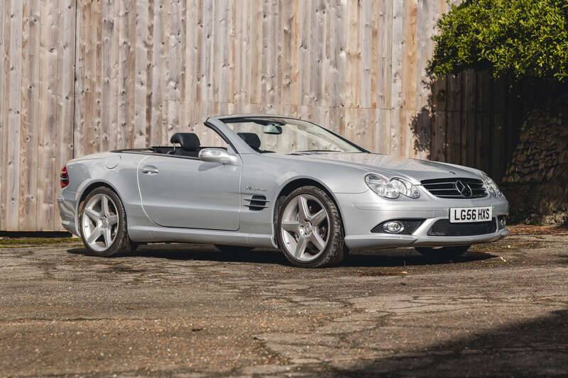 Image 34/50 de Mercedes-Benz SL 55 AMG (2006)