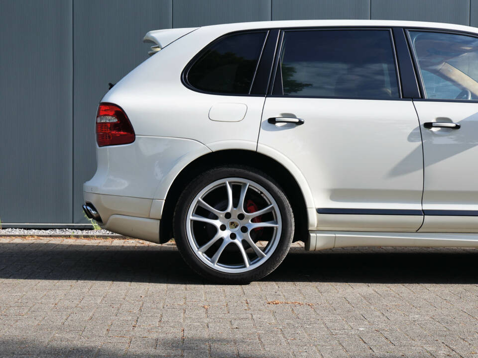 Bild 9/49 von Porsche Cayenne GTS (2009)