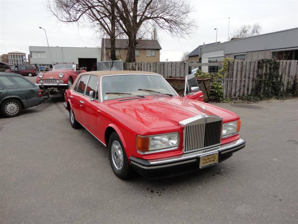 Image 8/11 of Rolls-Royce Silver Spur (1981)