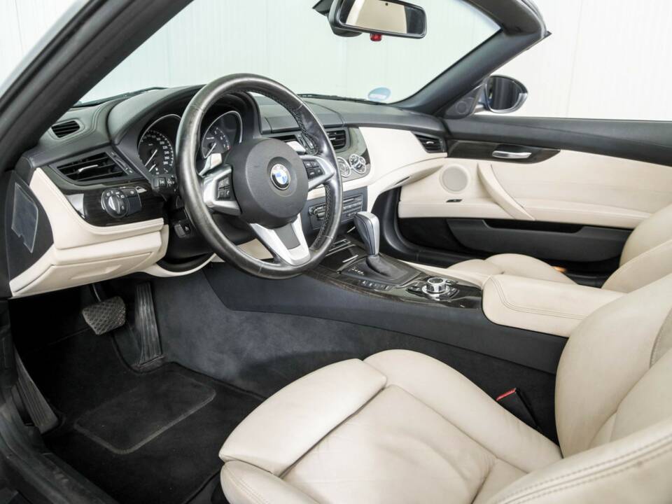 Image 11/50 of BMW Z4 sDrive23i (2009)