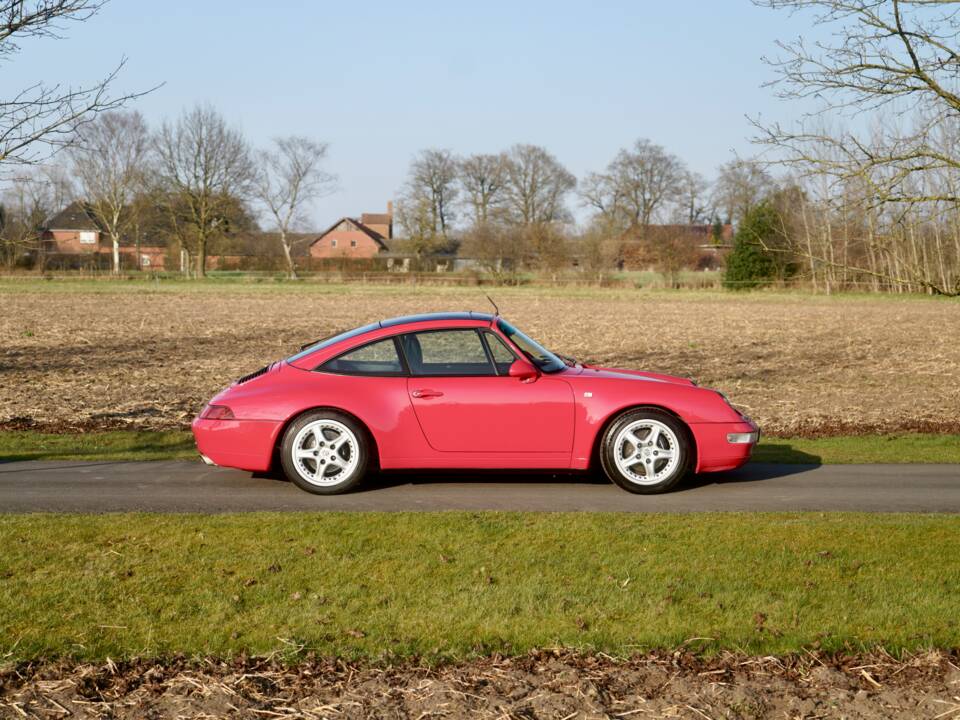 Image 6/46 of Porsche 911 Carrera (1997)