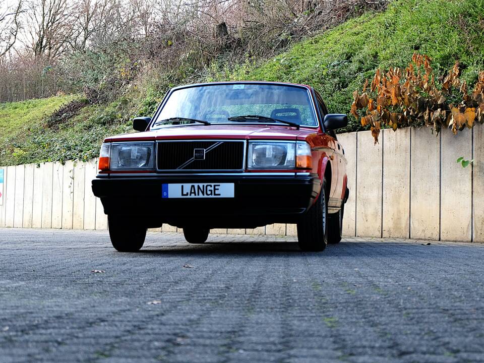 Image 9/75 de Volvo 240 (1986)