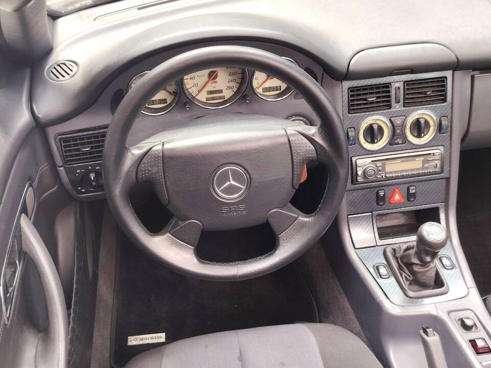 Bild 29/46 von Mercedes-Benz SLK 200 (2000)