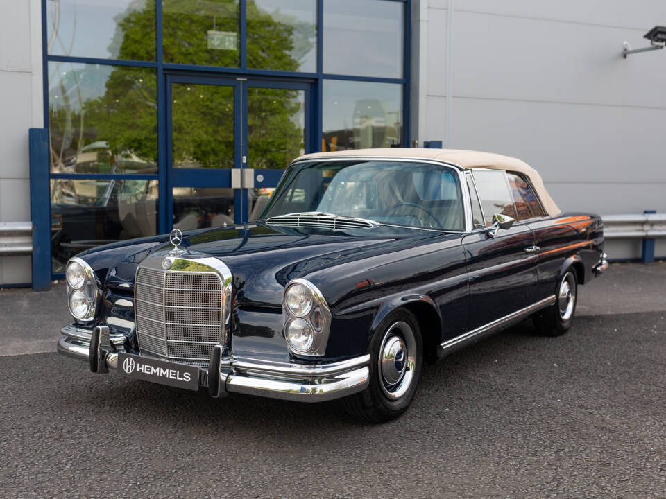 Image 8/30 of Mercedes-Benz 250 SE (1967)