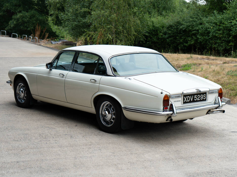 Immagine 39/50 di Daimler Sovereign 4.2 (1978)