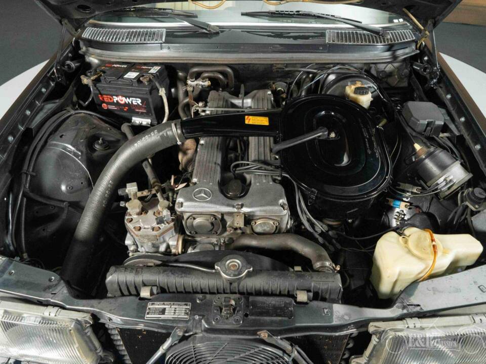 Immagine 18/19 di Mercedes-Benz 280 CE (1977)