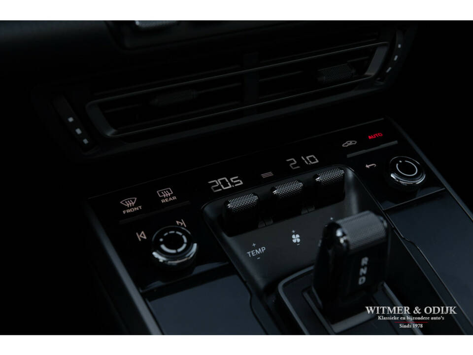 Immagine 23/34 di Porsche 911 Carrera (2020)