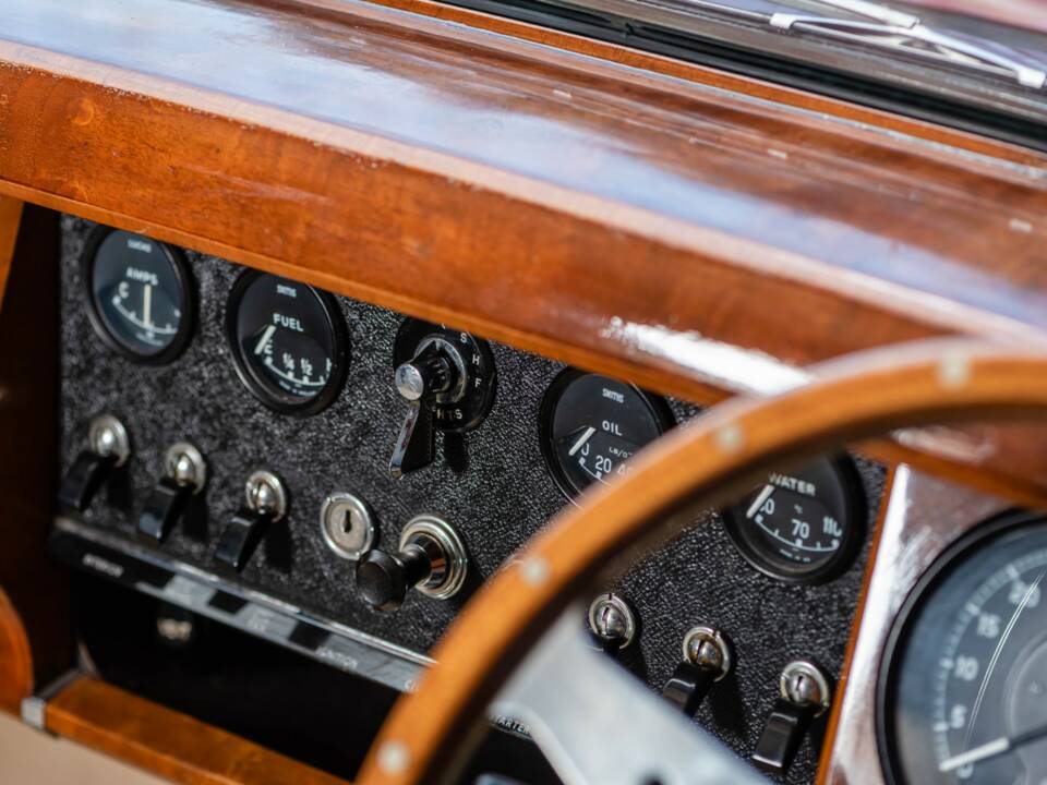 Image 38/49 of Jaguar Mk II 3.4 (1967)