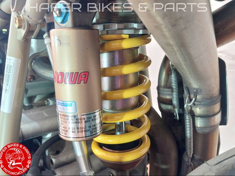 Bild 33/42 von Ducati 916 (1995)