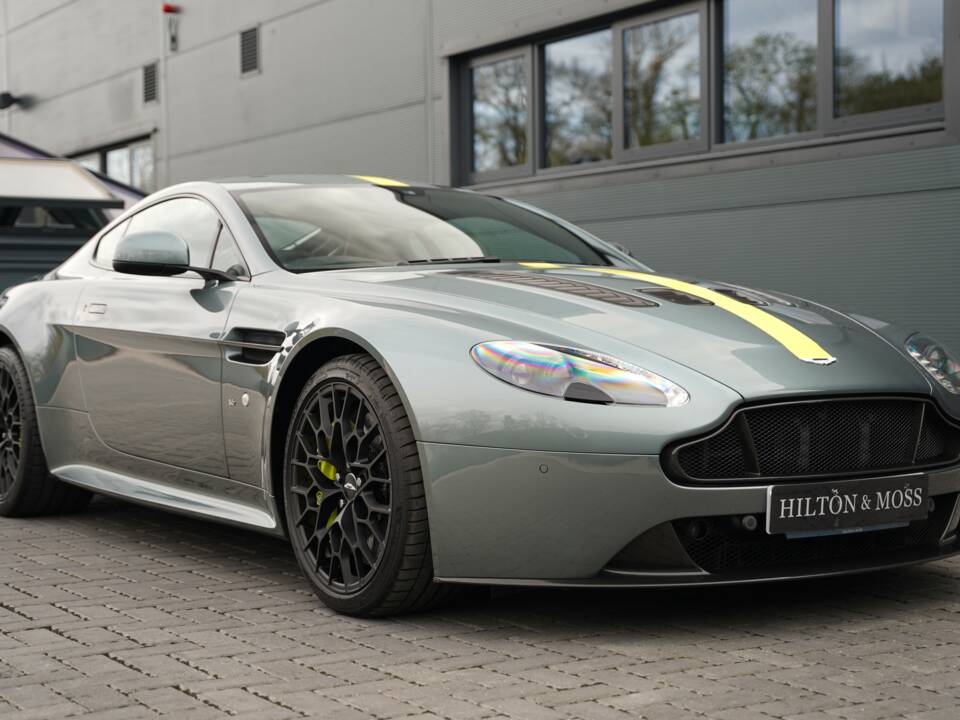 Bild 47/50 von Aston Martin V12 Vantage AMR (2017)