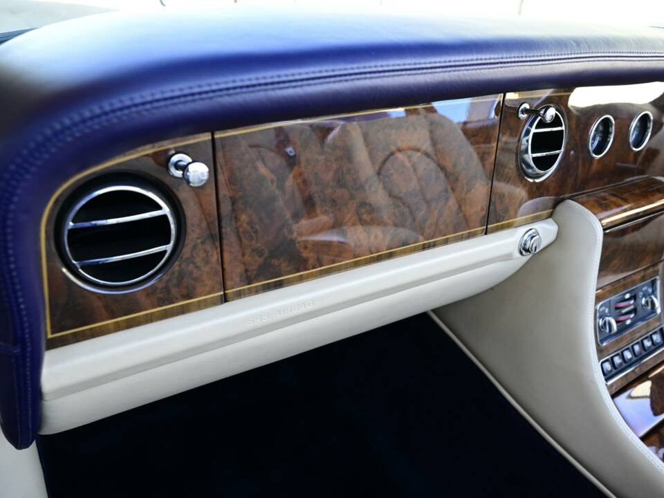 Bild 26/50 von Rolls-Royce Corniche V (2000)