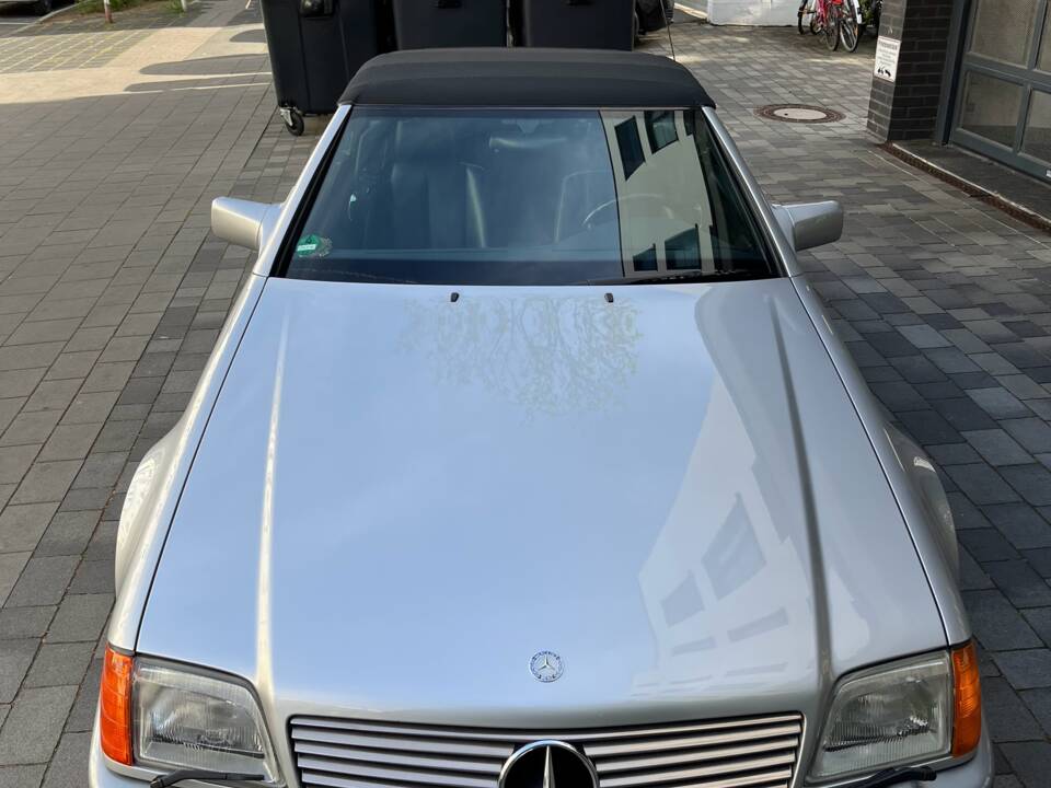 Image 16/24 of Mercedes-Benz SL 600 (1993)