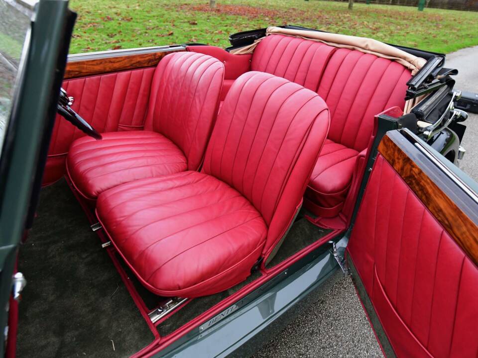 Image 28/50 of Bentley 4 1&#x2F;4 Litre (1939)