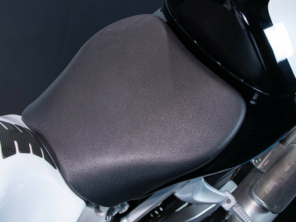 Bild 35/50 von Suzuki DUMMY (1999)