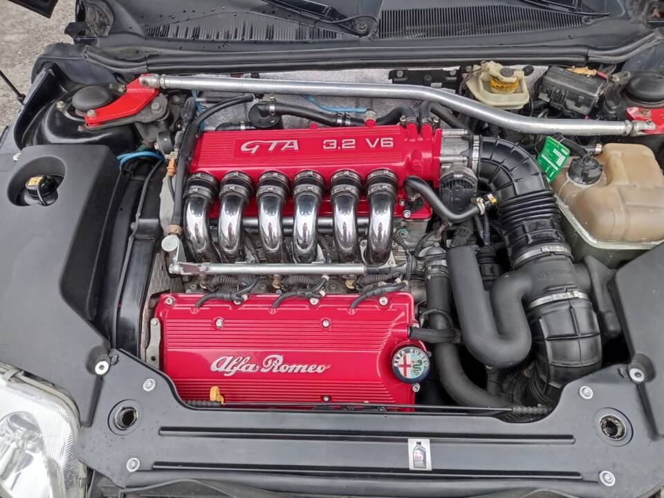 Image 49/50 of Alfa Romeo GTV 3.0 V6 24V (1999)