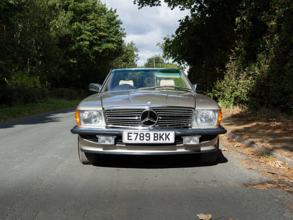 Imagen 2/18 de Mercedes-Benz 300 SL (1988)