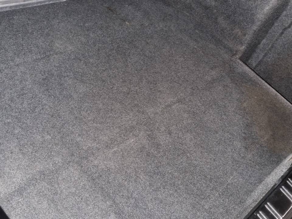 Immagine 18/21 di BMW 318i (1989)