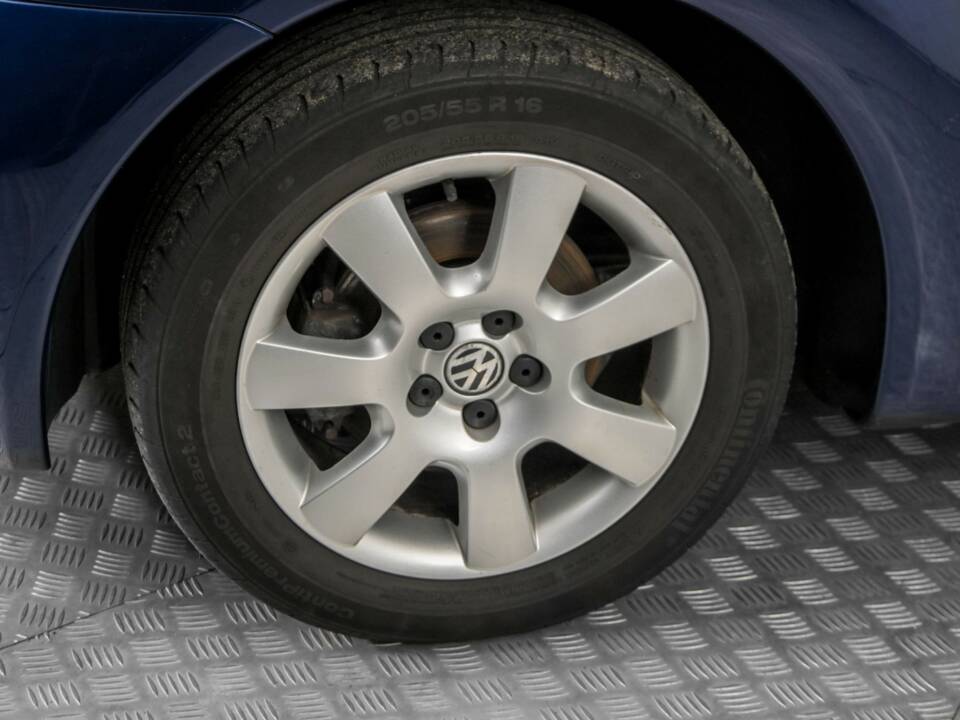 Afbeelding 23/50 van Volkswagen New Beetle 1.4 (2003)