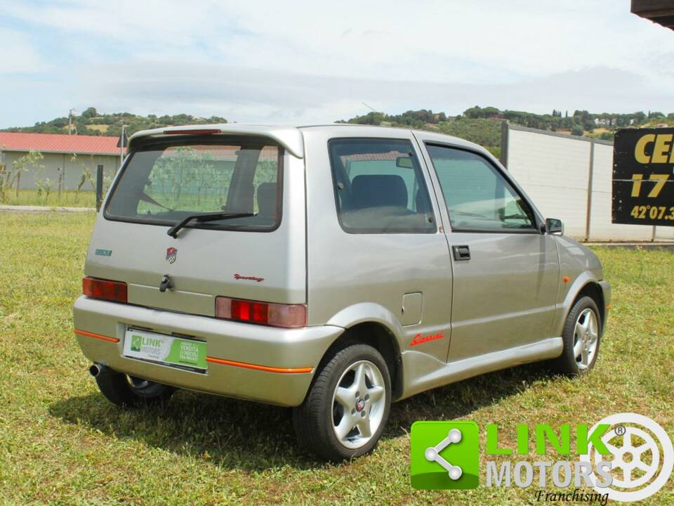 Image 3/10 de FIAT Cinquecento Sporting (1998)