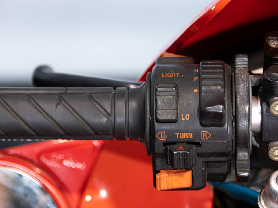 Image 30/45 of Ducati DUMMY (1988)