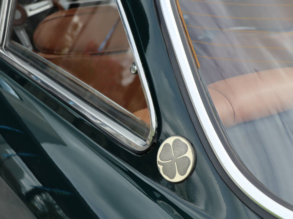 Image 10/50 of Alfa Romeo 1750 GT Veloce (1971)