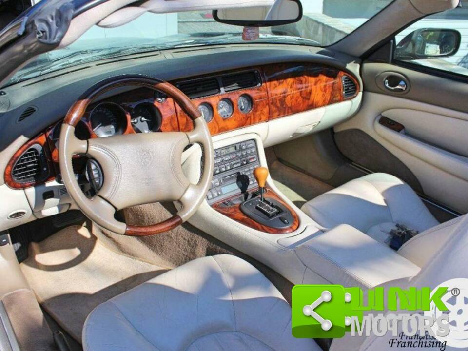 Bild 8/10 von Jaguar XK8 4.0 (1997)