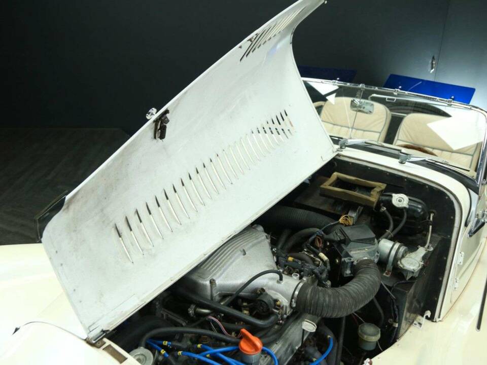 Bild 23/30 von Morgan Plus 8 Inj. (1987)