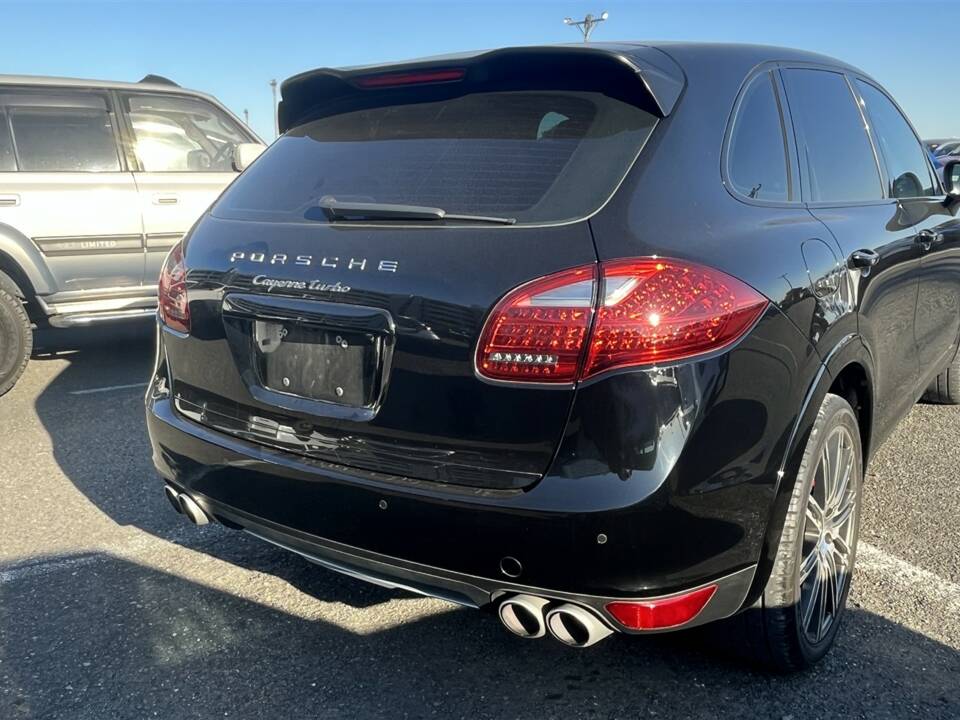 Image 9/46 de Porsche Cayenne Turbo (2011)