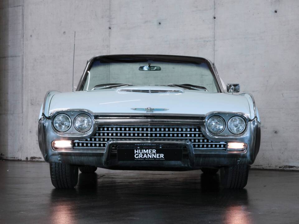 Immagine 18/50 di Ford Thunderbird (1962)