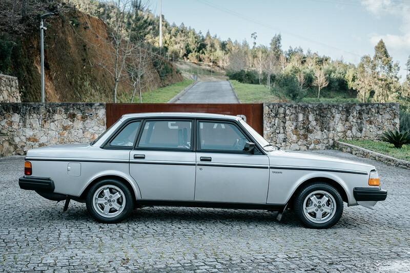 Imagen 5/61 de Volvo 244 Turbo (1982)