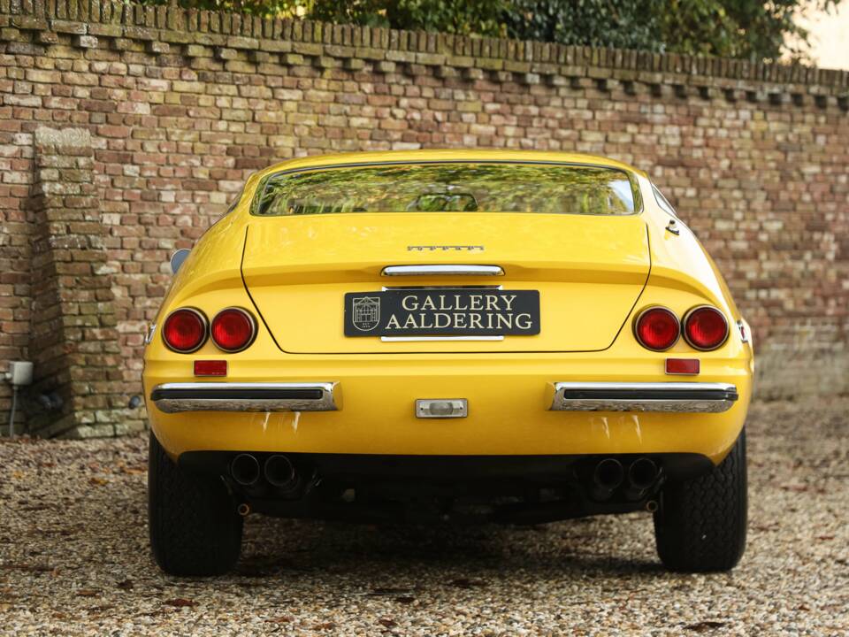 Image 6/50 of Ferrari 365 GTB/4 Daytona (1973)