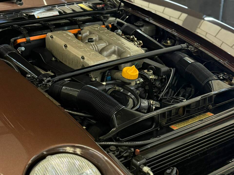 Image 25/28 of Porsche 928 S4 (1987)