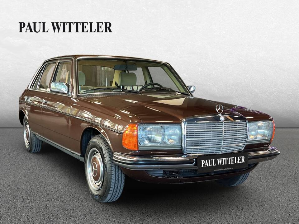 Image 3/21 of Mercedes-Benz 230 E (1983)
