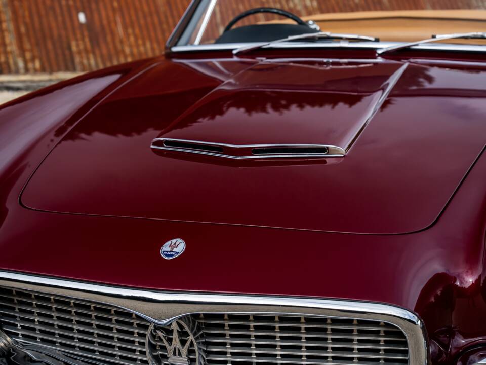 Image 45/51 of Maserati 3500 GTI Spyder Vignale (1963)